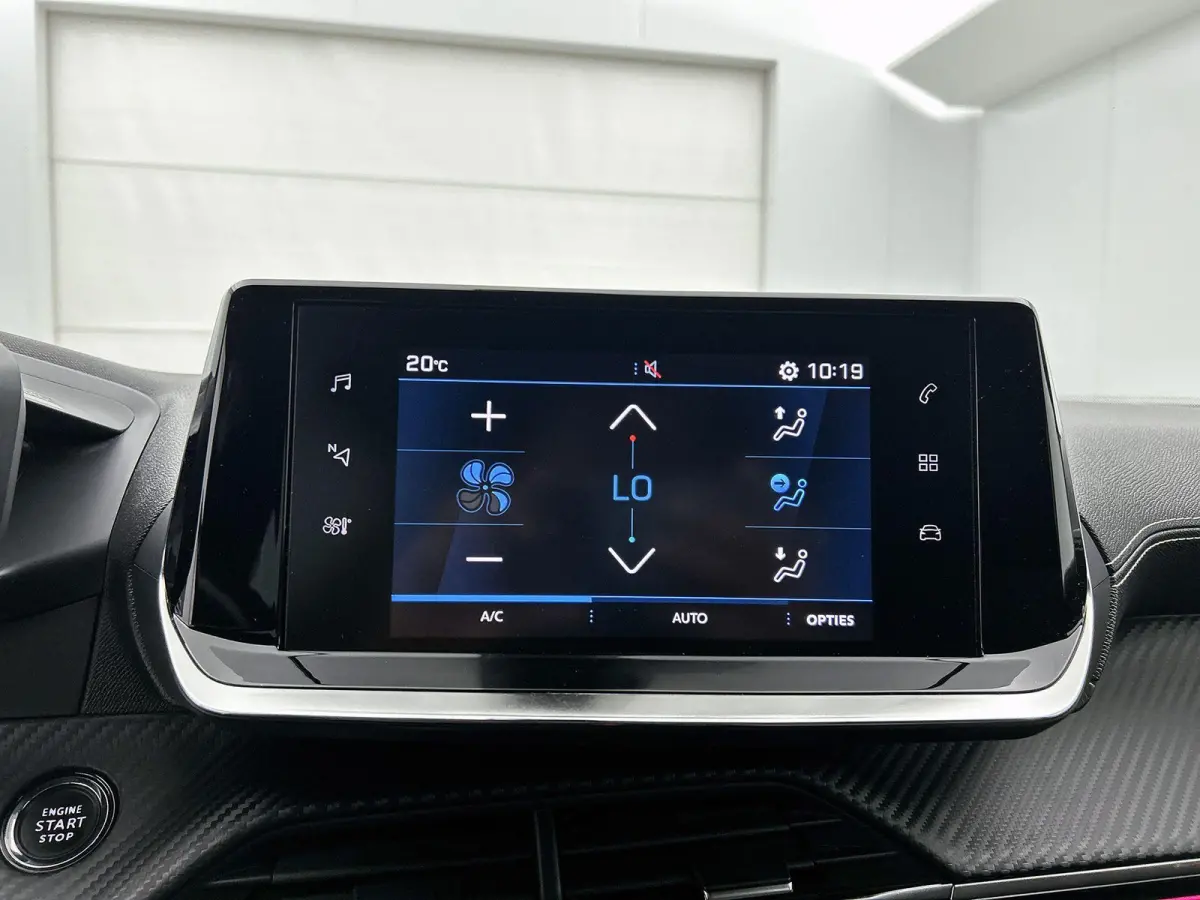1.2 130pk GT-Line | Apple Carplay/Android Auto | Climate Control | Cruise Control | Camera | 17"LMV | LED |