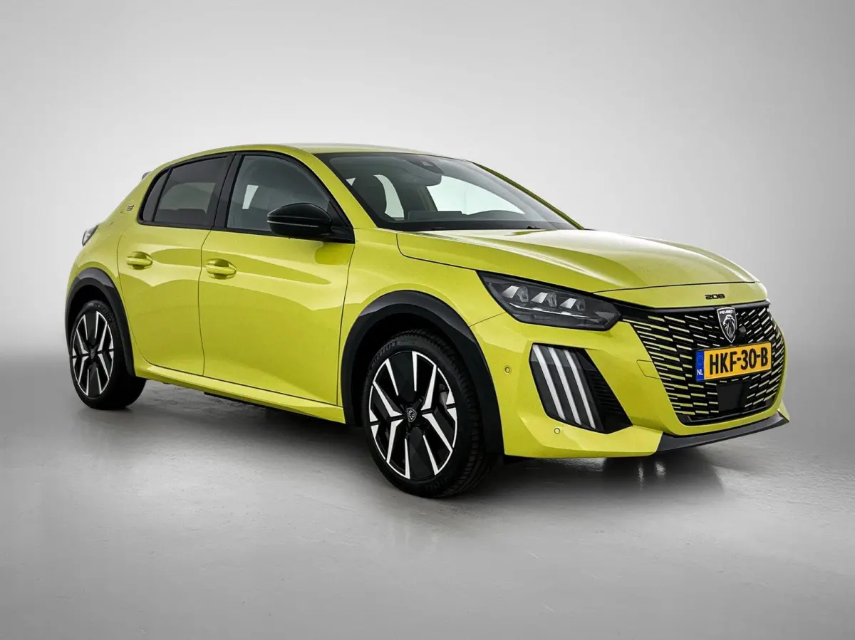 EV 156pk GT 51 kWh Automaat | Accu 97% |  400km | Navigation Pack | Alcantara Pack | Metaalkleur | Warmtepomp | Stoelverwarming | Climatecontrol
