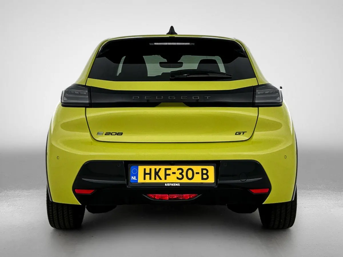 EV 156pk GT 51 kWh Automaat | Accu 97% |  400km | Navigation Pack | Alcantara Pack | Metaalkleur | Warmtepomp | Stoelverwarming | Climatecontrol