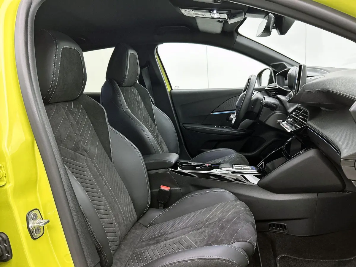 EV 156pk GT 51 kWh Automaat | Elektrisch Verstelbare Bestuurders Stoel | Accu 97% | Navigatie| Stoelverwarming | Climate Control | Apple Carplay/Android Auto |