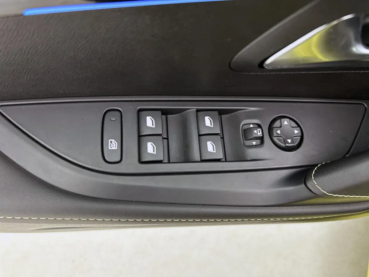 EV 156pk GT 51 kWh Automaat | Elektrisch Verstelbare Bestuurders Stoel | Accu 97% | Navigatie| Stoelverwarming | Climate Control | Apple Carplay/Android Auto |
