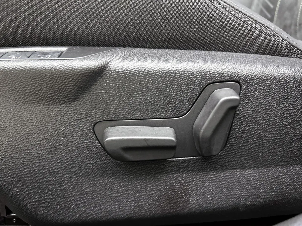 EV 156pk GT 51 kWh Automaat | Elektrisch Verstelbare Bestuurders Stoel | Accu 97% | Navigatie| Stoelverwarming | Climate Control | Apple Carplay/Android Auto |