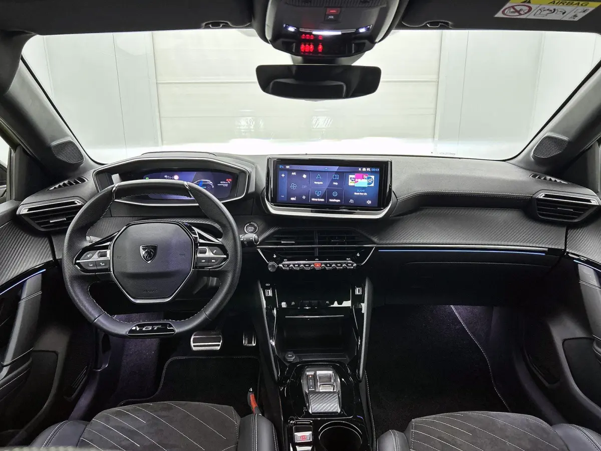 EV 156pk GT 51 kWh Automaat | Elektrisch Verstelbare Bestuurders Stoel | Accu 97% | Navigatie| Stoelverwarming | Climate Control | Apple Carplay/Android Auto |