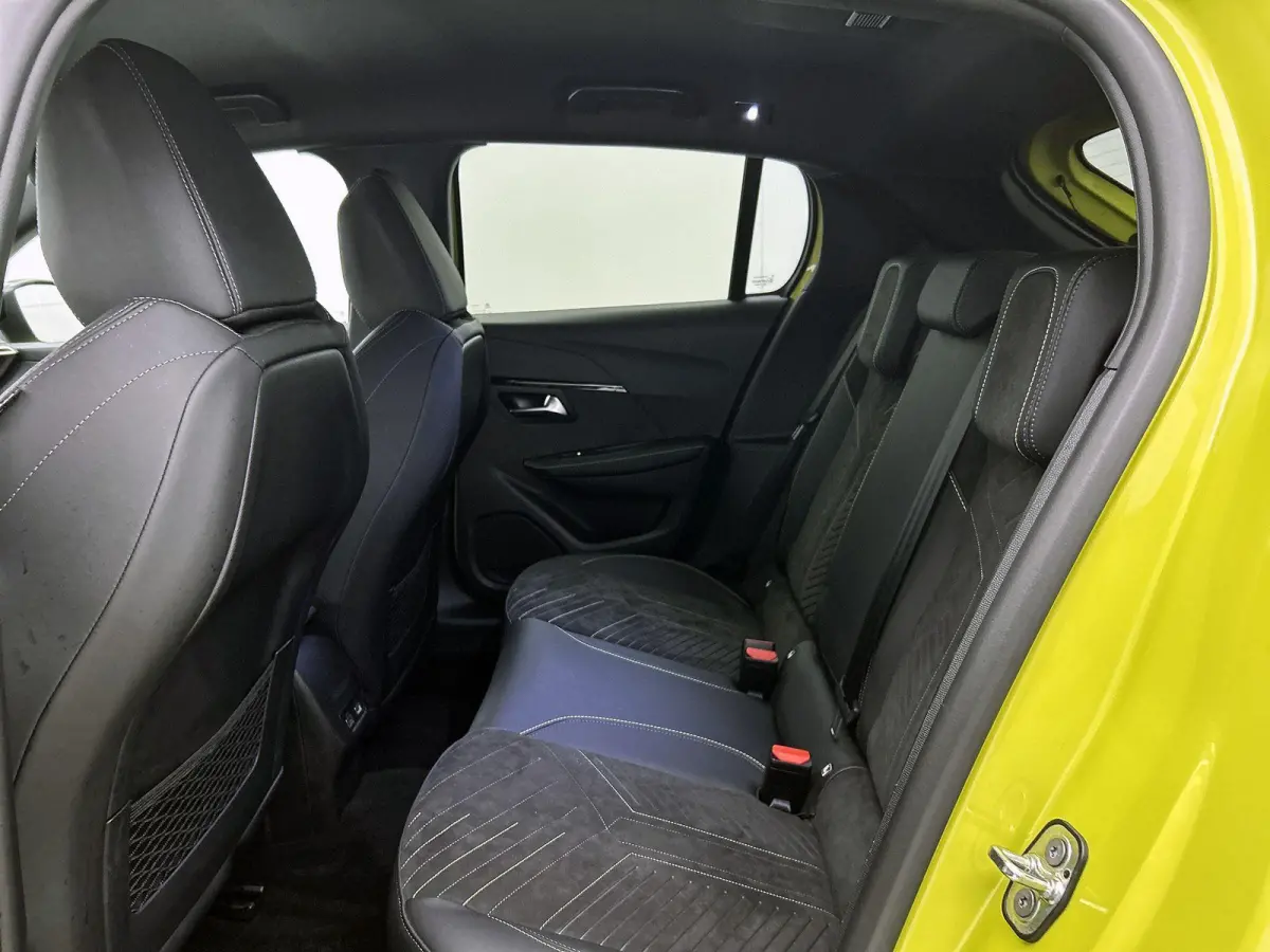 EV 156pk GT 51 kWh Automaat | Elektrisch Verstelbare Bestuurders Stoel | Accu 97% | Navigatie| Stoelverwarming | Climate Control | Apple Carplay/Android Auto |