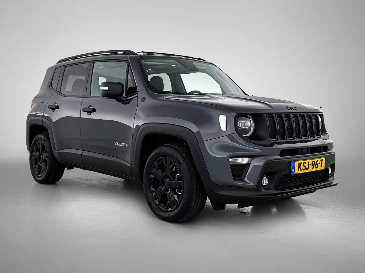4xe 240pk Plug-in Hybrid Electric Trailhawk Automaat | Schuif-/Kanteldak | Navigatie | Camera | Dodehoekdetectie | 17"LMV |