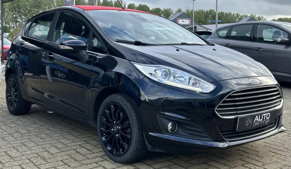 1.0 EcoBoost Titanium 101PK | AUTOMAAT | DEALERONDERHOUDEN | NL AUTO | NAP | Navigatie | Cruise Control | Climate Control | Parkeersensoren | Voorruitverwarming | Lichtmetalen Velgen | 2 Sle