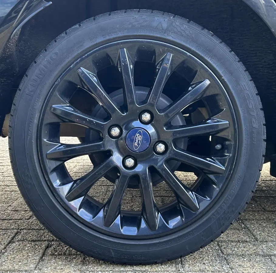 1.0 EcoBoost Titanium 101PK | AUTOMAAT | DEALERONDERHOUDEN | NL AUTO | NAP | Navigatie | Cruise Control | Climate Control | Parkeersensoren | Voorruitverwarming | Lichtmetalen Velgen | 2 Sle