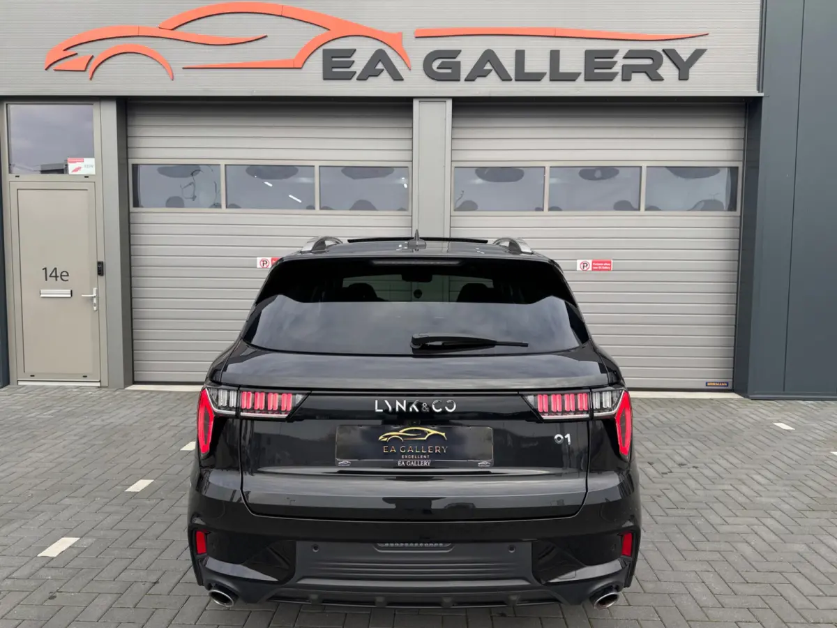 1.5 bomvol Black Edition 261PK 360°Camera Zwarte hemel