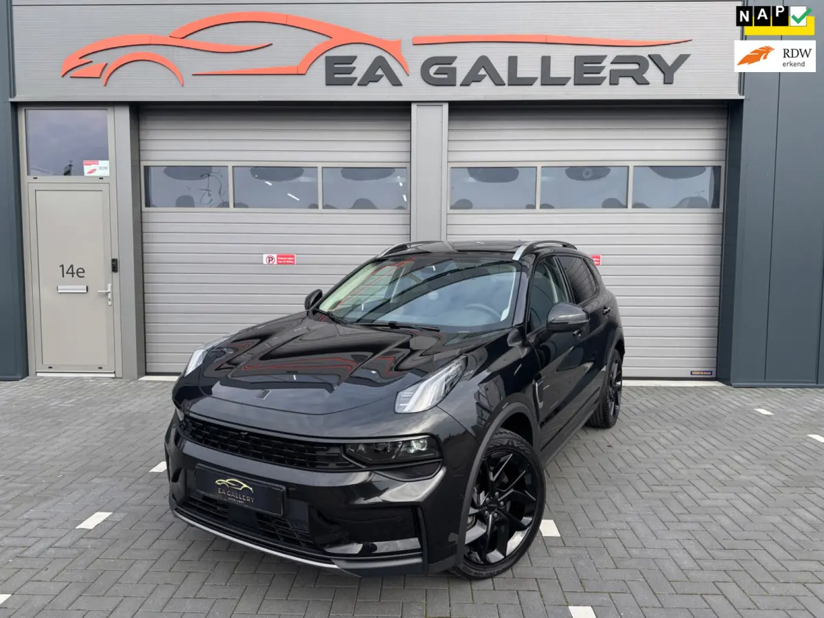 1.5 bomvol Black Edition 261PK 360°Camera Zwarte hemel