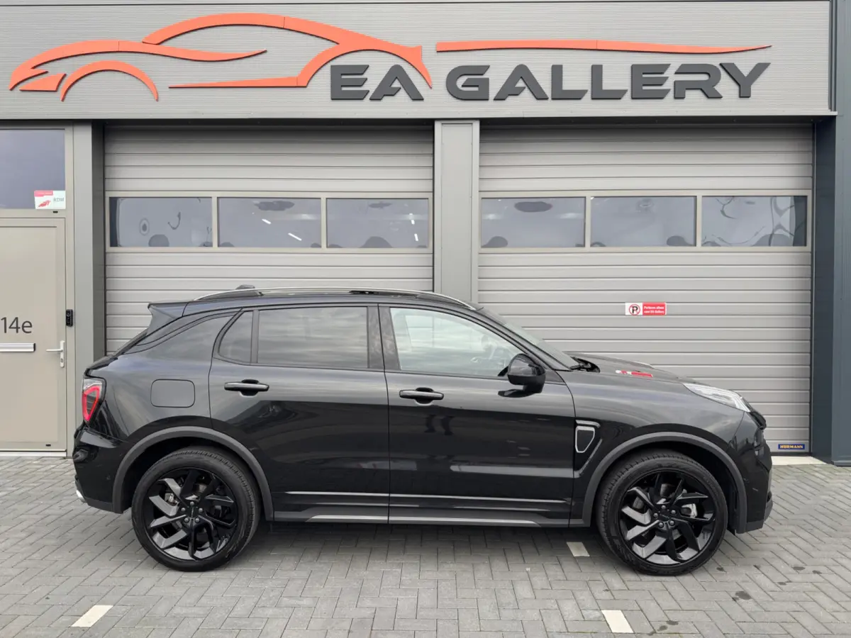 1.5 bomvol Black Edition 261PK 360°Camera Zwarte hemel