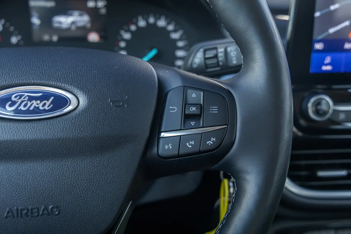 1.0 EcoBoost Titanium | Stoel/Stuur/Voorruitverwarming | Apple Carplay/Android Auto | Camera | Navi | 17''L.M. Velgen | Achteruitrijcamera | Apple Carplay/Android Auto|telefoonintegratie pre