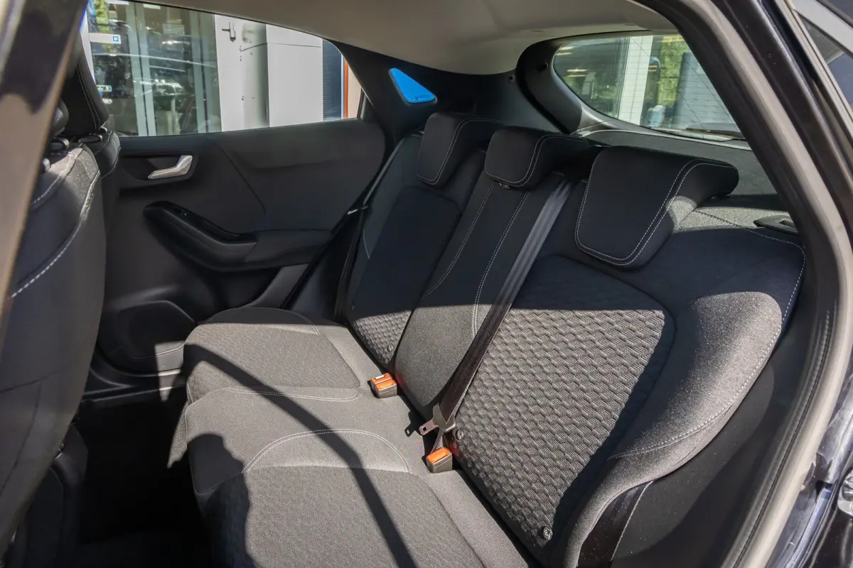1.0 EcoBoost Titanium | Stoel/Stuur/Voorruitverwarming | Apple Carplay/Android Auto | Camera | Navi | 17''L.M. Velgen | Achteruitrijcamera | Apple Carplay/Android Auto|telefoonintegratie pre