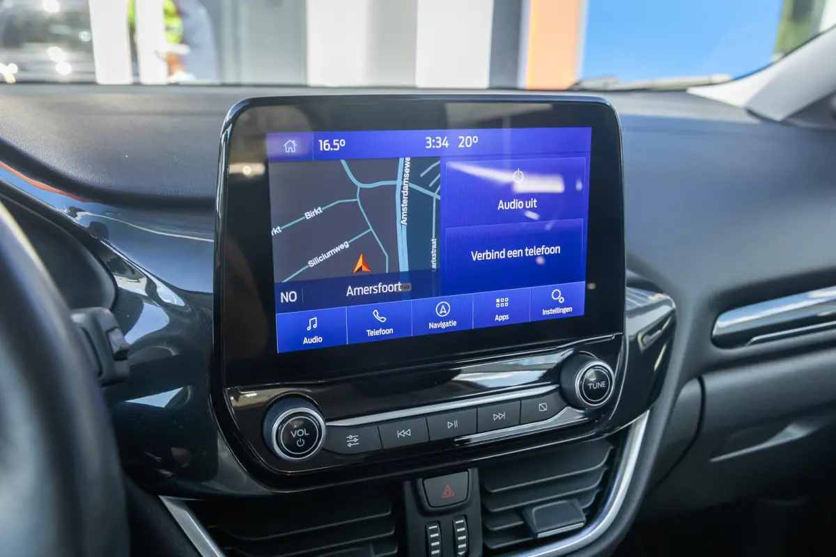 1.0 EcoBoost Titanium | Stoel/Stuur/Voorruitverwarming | Apple Carplay/Android Auto | Camera | Navi | 17''L.M. Velgen | Achteruitrijcamera | Apple Carplay/Android Auto|telefoonintegratie pre