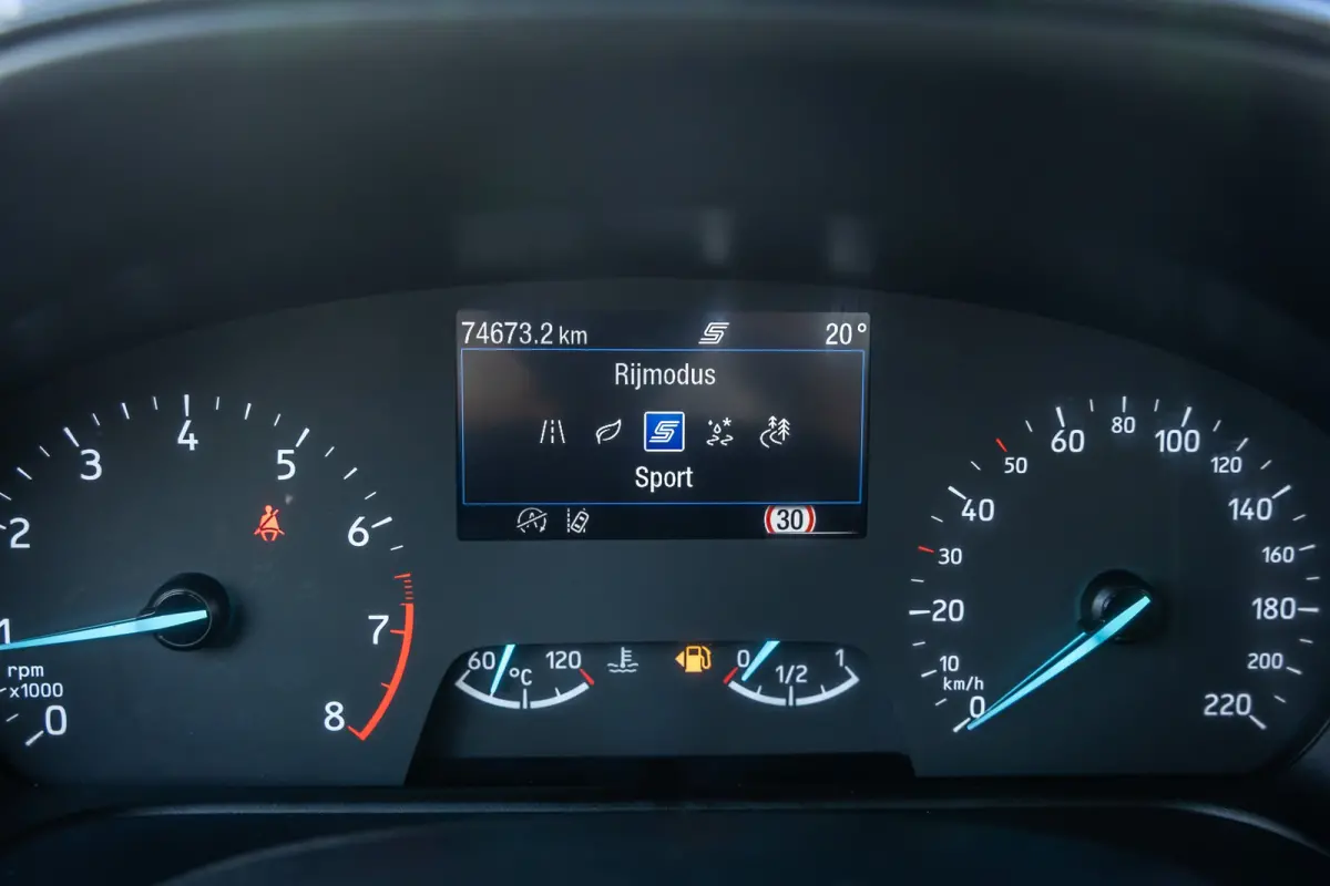 1.0 EcoBoost Titanium | Stoel/Stuur/Voorruitverwarming | Apple Carplay/Android Auto | Camera | Navi | 17''L.M. Velgen | Achteruitrijcamera | Apple Carplay/Android Auto|telefoonintegratie pre