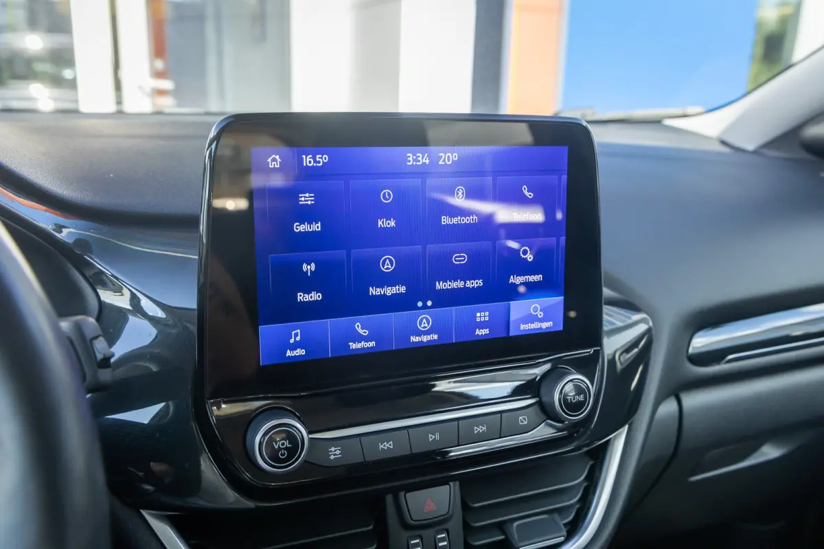 1.0 EcoBoost Titanium | Stoel/Stuur/Voorruitverwarming | Apple Carplay/Android Auto | Camera | Navi | 17''L.M. Velgen | Achteruitrijcamera | Apple Carplay/Android Auto|telefoonintegratie pre