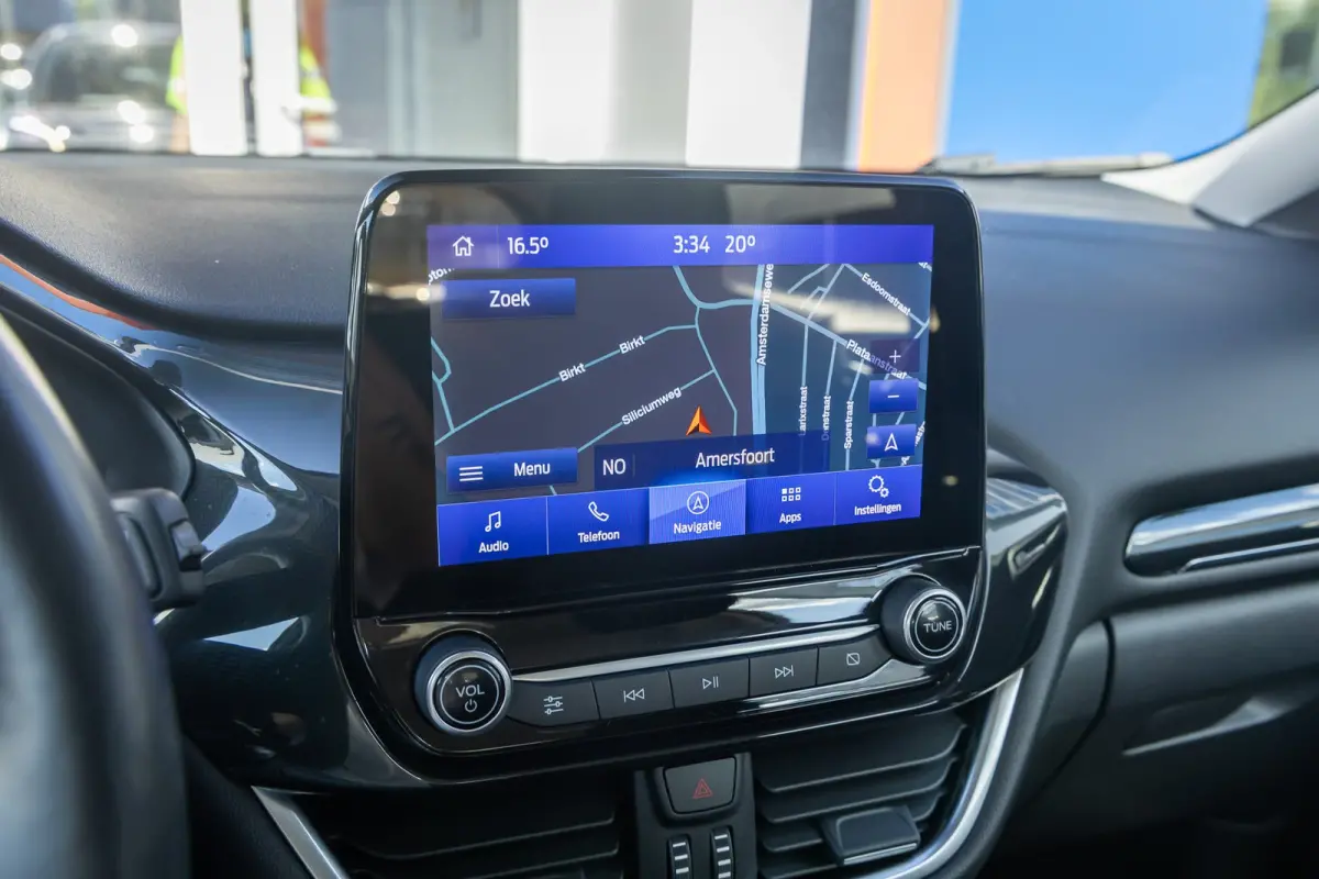 1.0 EcoBoost Titanium | Stoel/Stuur/Voorruitverwarming | Apple Carplay/Android Auto | Camera | Navi | 17''L.M. Velgen | Achteruitrijcamera | Apple Carplay/Android Auto|telefoonintegratie pre
