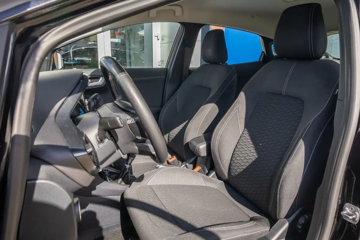 1.0 EcoBoost Titanium | Stoel/Stuur/Voorruitverwarming | Apple Carplay/Android Auto | Camera | Navi | 17''L.M. Velgen | Achteruitrijcamera | Apple Carplay/Android Auto|telefoonintegratie pre