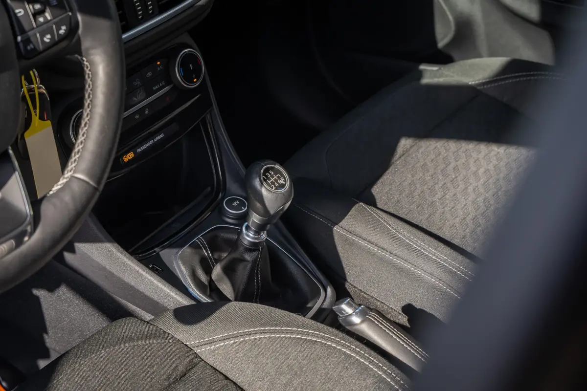 1.0 EcoBoost Titanium | Stoel/Stuur/Voorruitverwarming | Apple Carplay/Android Auto | Camera | Navi | 17''L.M. Velgen | Achteruitrijcamera | Apple Carplay/Android Auto|telefoonintegratie pre