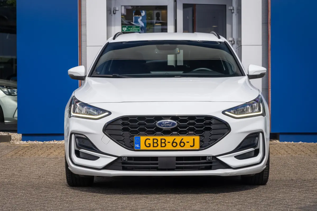1.0 EcoBoost Hybrid ST Line | Cruise control | Parkeersensoren Voor/Achter | Apple Carplay/Android Auto | Elektrische ramen Voor/Achter | Apple Carplay/Android Auto|telefoonintegratie premiu