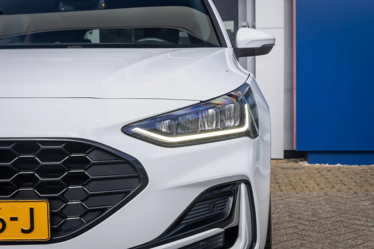 1.0 EcoBoost Hybrid ST Line | Cruise control | Parkeersensoren Voor/Achter | Apple Carplay/Android Auto | Elektrische ramen Voor/Achter | Apple Carplay/Android Auto|telefoonintegratie premiu