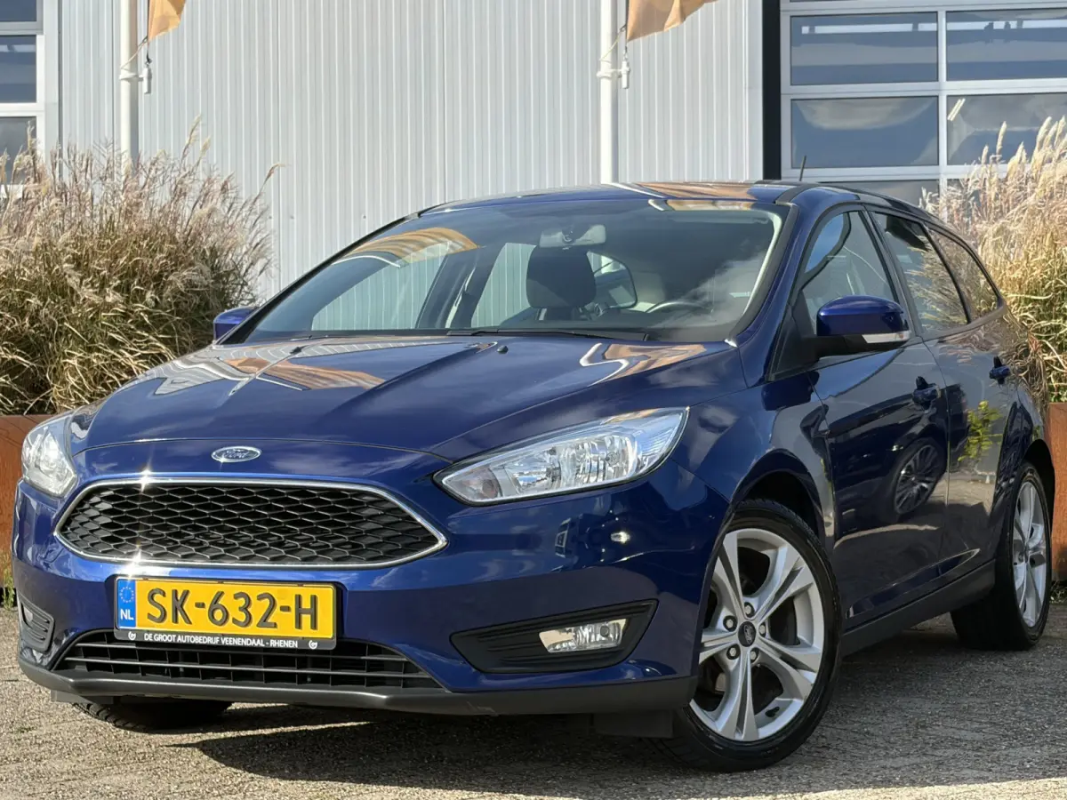 1.0 Lease Edition 100pk | Apple Carplay/Android Auto | Cruise control | Isofix bevestiging voor kinderzitjes | LED dagrijverlichting | Navigatiesysteem full map | Parkeersensor achter | Zeer
