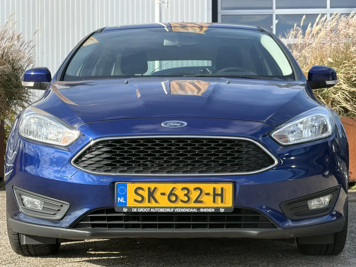 1.0 Lease Edition 100pk | Apple Carplay/Android Auto | Cruise control | Isofix bevestiging voor kinderzitjes | LED dagrijverlichting | Navigatiesysteem full map | Parkeersensor achter | Zeer