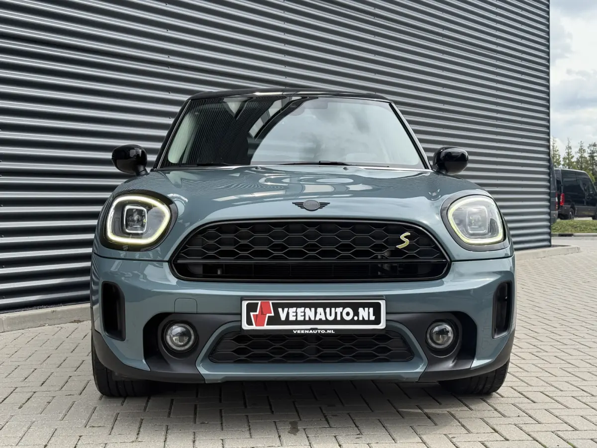 2.0 Cooper SE ALL4 Camera/Apple