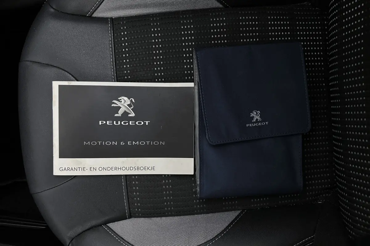 1.2 PureTech Allure | Half lederen bekleding | Panoramadak