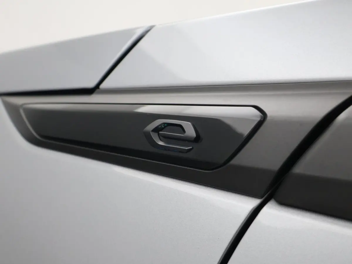 EV ALLURE 50 kWh + CAMERA | LED | CARPLAY | STOELVERW.