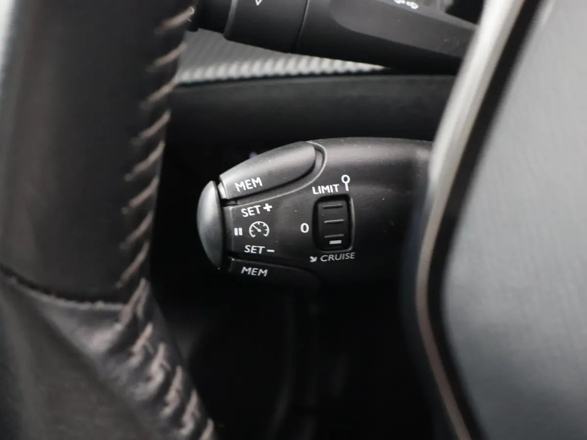EV ALLURE 50 kWh + CAMERA | LED | CARPLAY | STOELVERW.