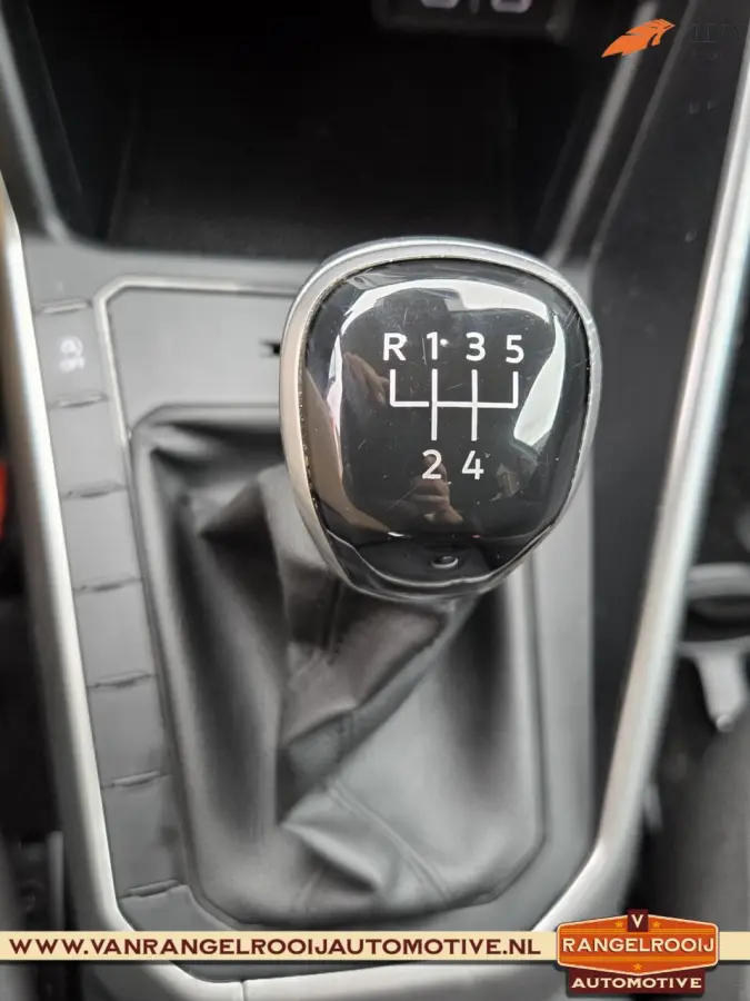 1.0 TSI Life, camera, ACC, airco, LED kopl., carplay