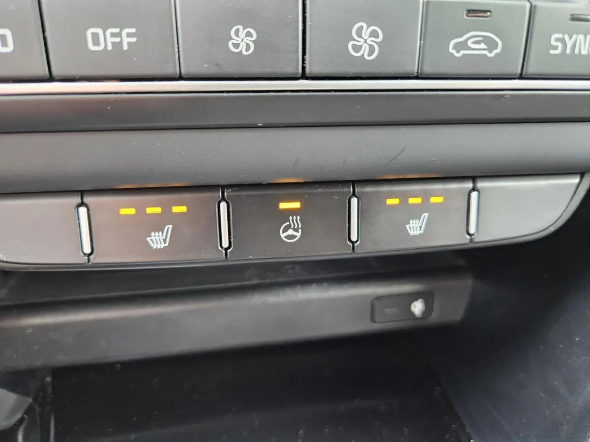 1.0 T-GDi DynamicPlusLine, Stoel/Stuurverw | Apple/Android | etc | rijklaar!