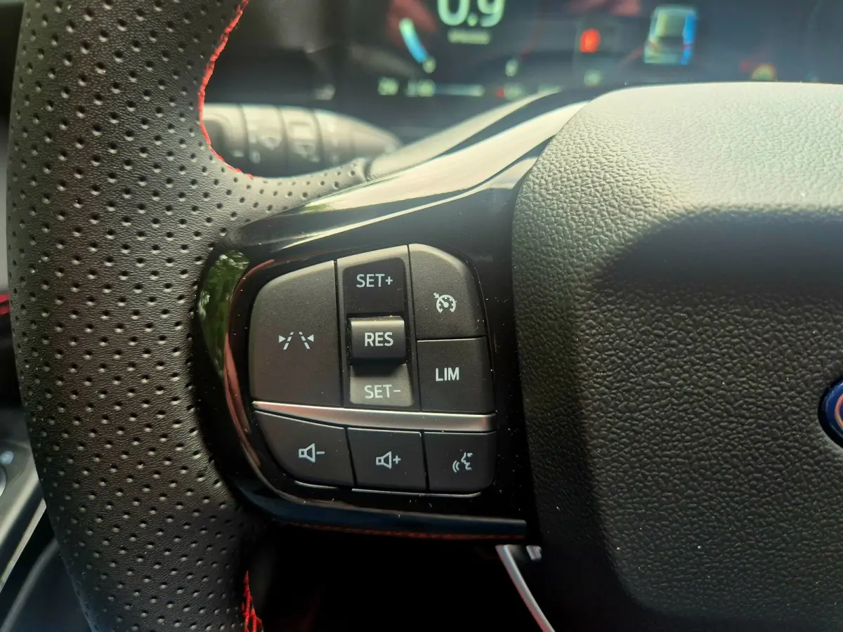 1.0 EcoBoost ST-Line automaat