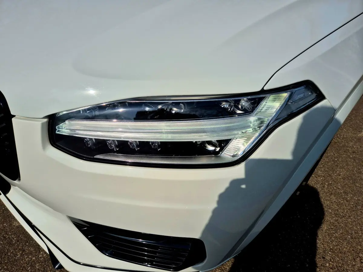 2.0 T8 Recharge AWD R-Design . 22 inch . Camera