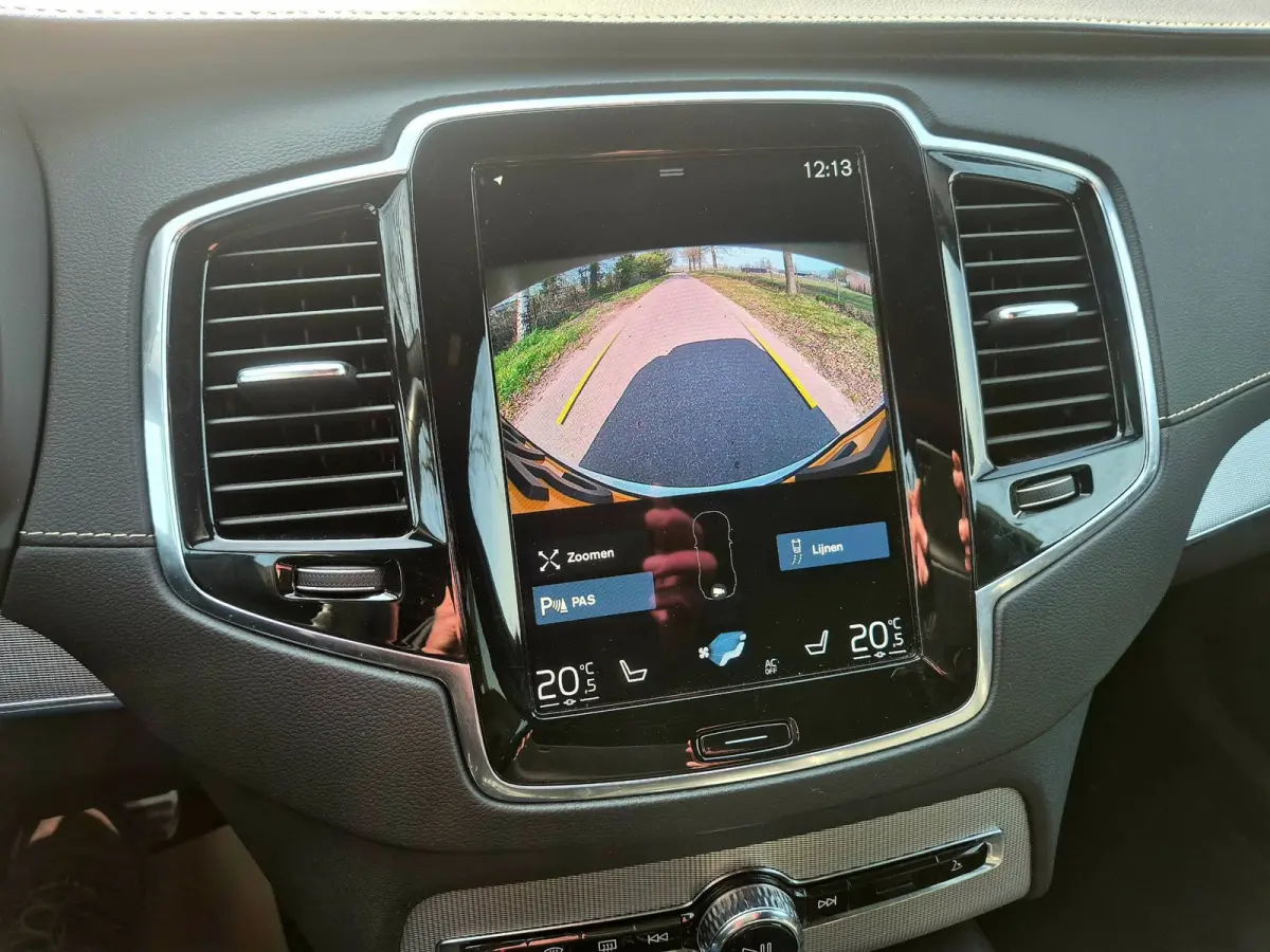 2.0 T8 Recharge AWD R-Design . 22 inch . Camera