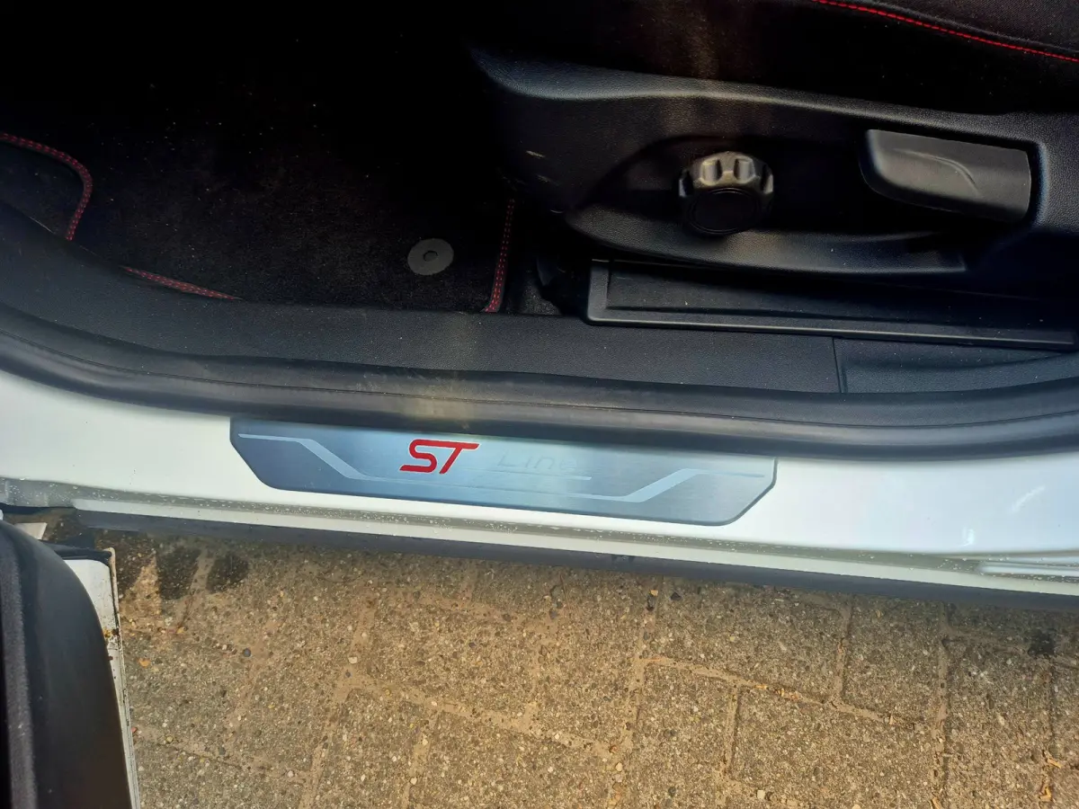 1.0 EcoBoost ST-Line / FORD GARANTIE