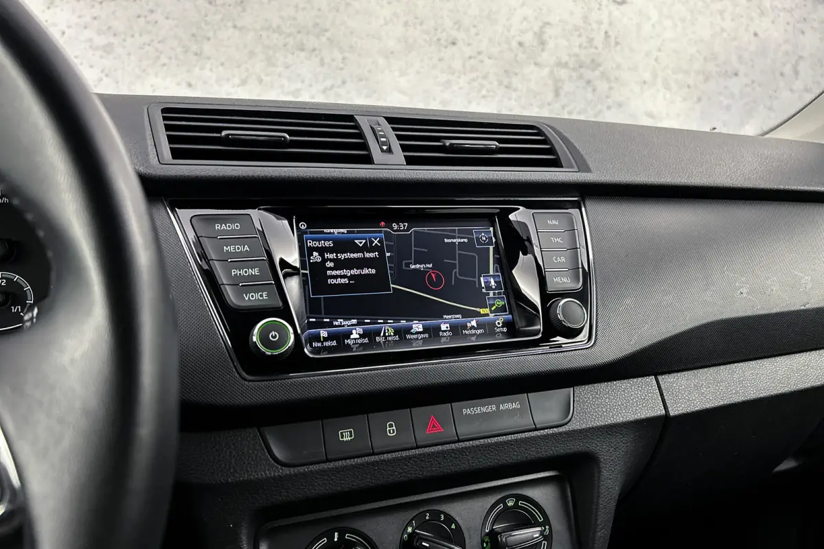 1.0 TSI Ambition | Navigatie | Apple Carplay | Cruise control