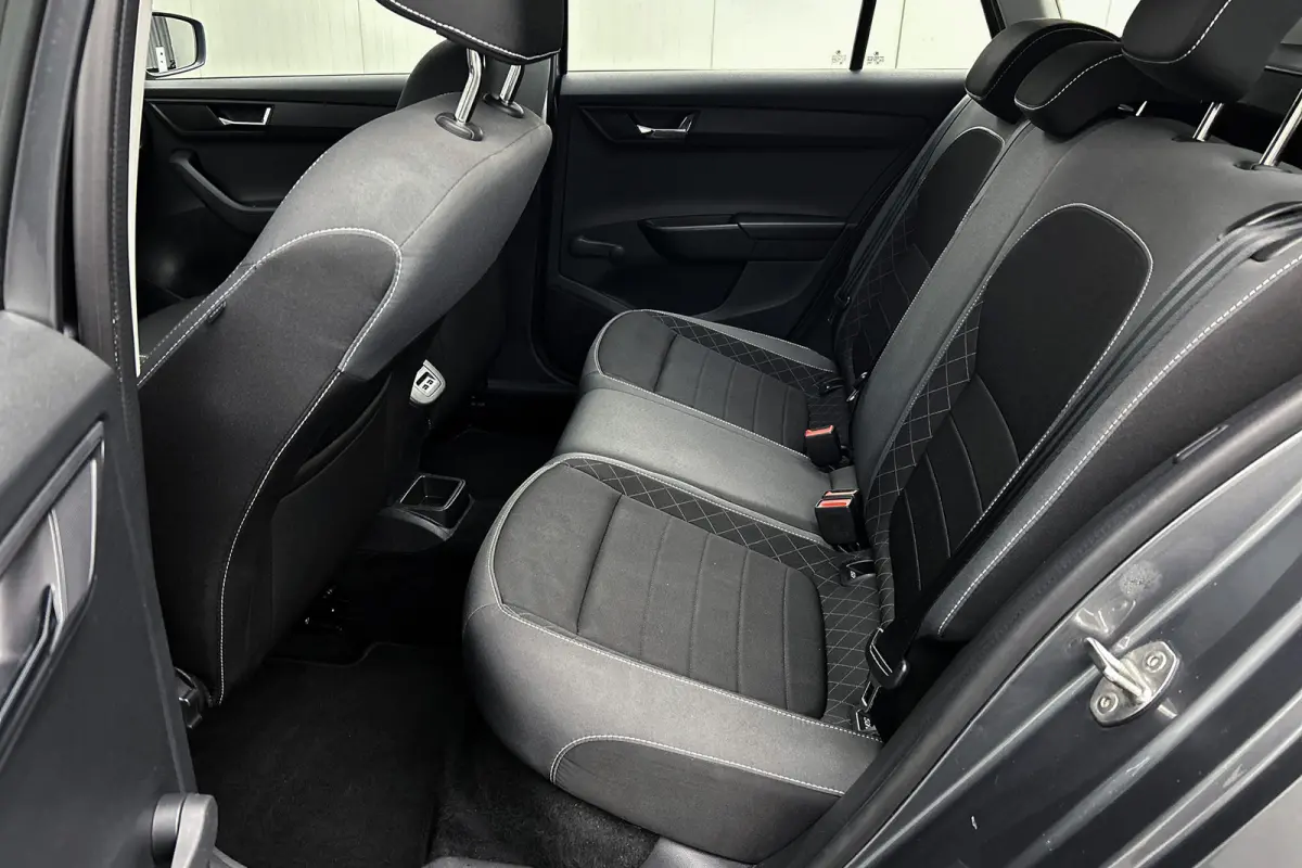 1.0 TSI Ambition | Navigatie | Apple Carplay | Cruise control