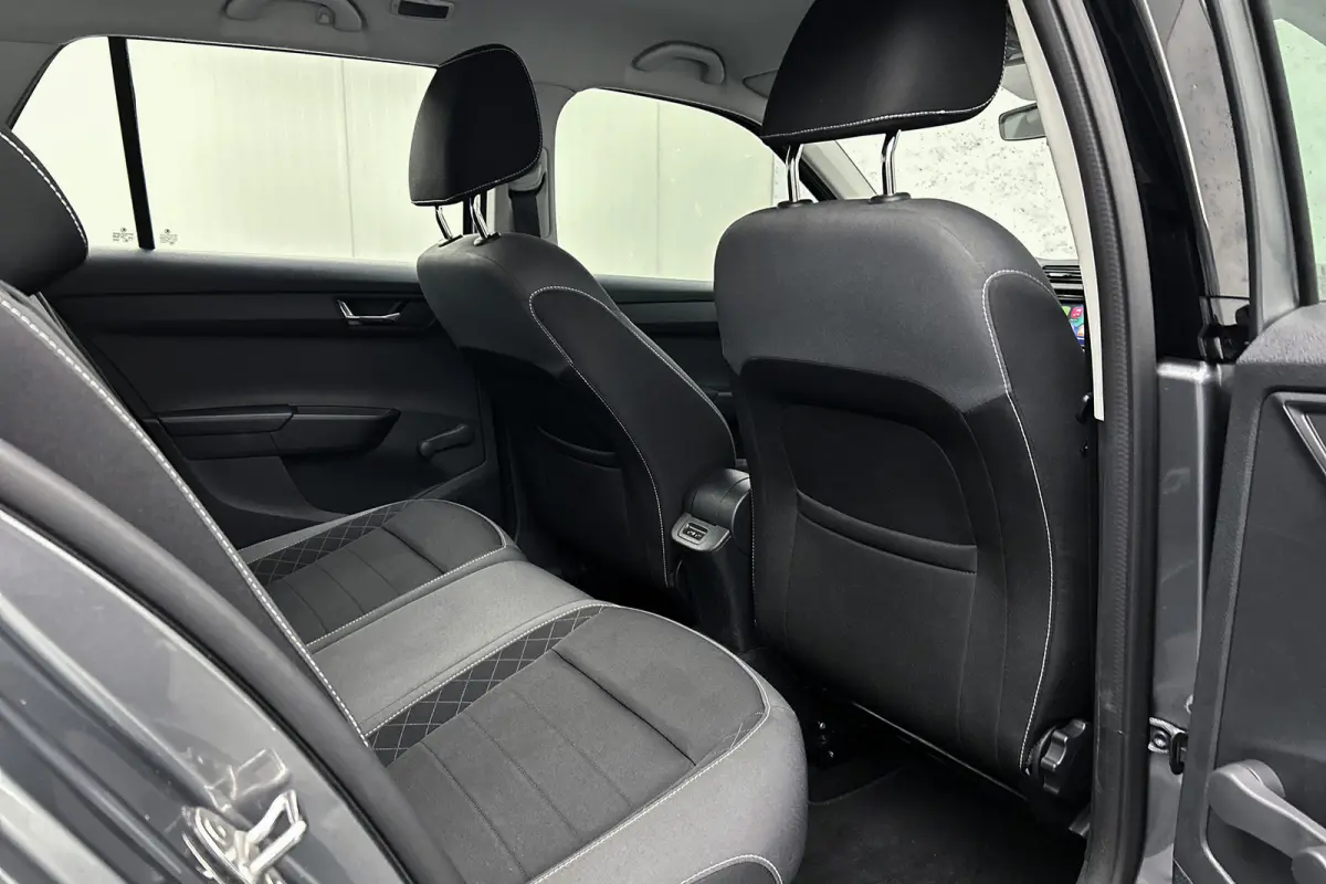 1.0 TSI Ambition | Navigatie | Apple Carplay | Cruise control