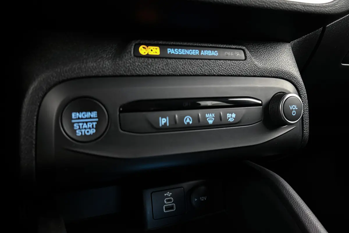 1.0 EcoBoost Hybrid Titanium | LED koplampen | Apple Carplay