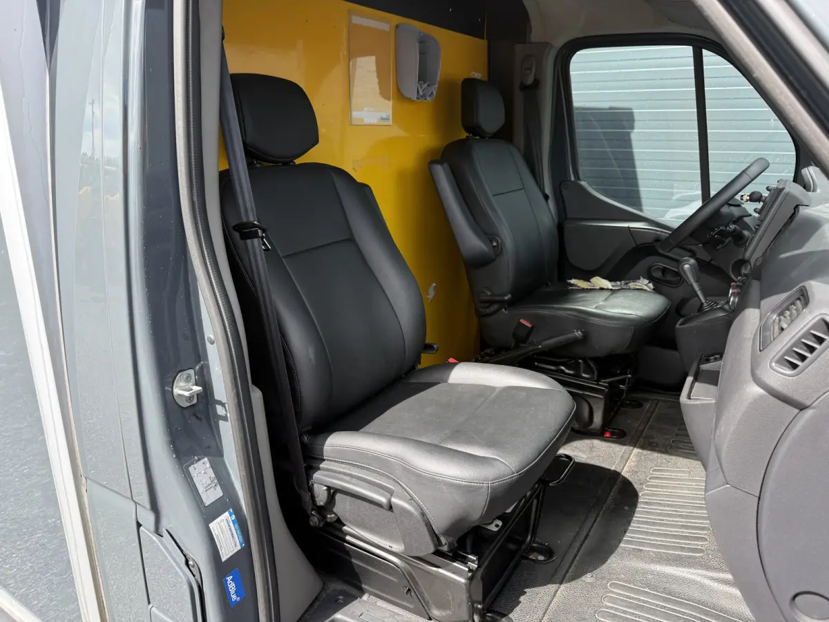 Plancher T35 2.3 DCI 150PK Automaat Bakwagen Airco Cruise Control Camera Parkeersensoren Foodtruck Meubelbak Frietkar Paardenwagen