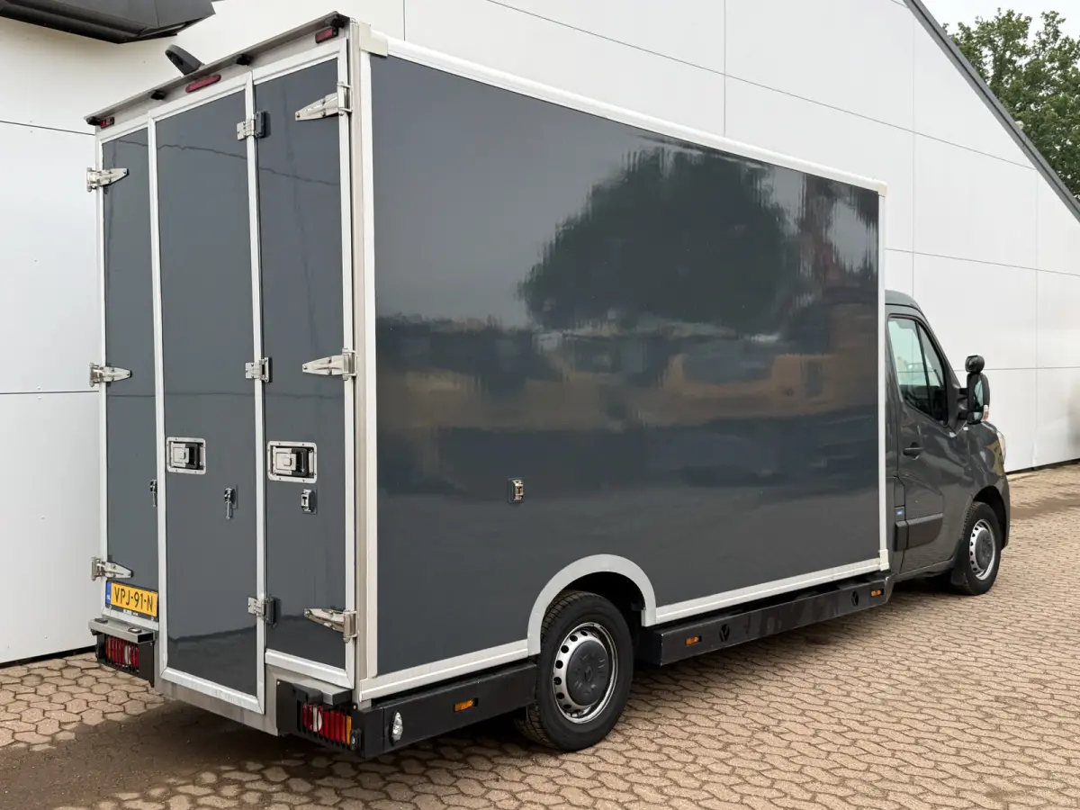 Plancher T35 2.3 DCI 150PK Automaat Bakwagen Airco Cruise Control Camera Parkeersensoren Foodtruck Meubelbak Frietkar Paardenwagen