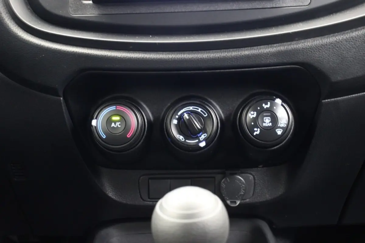 1.0 VVT-i Silence - Adaptive Cruise, Airco