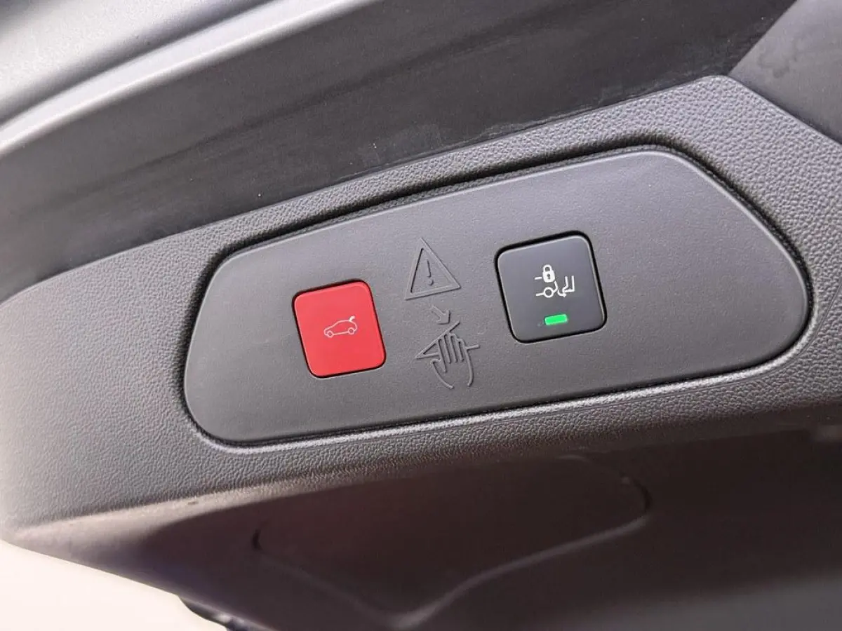1.6 Turbo 225pk Plug-In Hybrid GS Keyless/El.Klep /CarPlay/Ecc/Led.Matrix/Vc/Agr