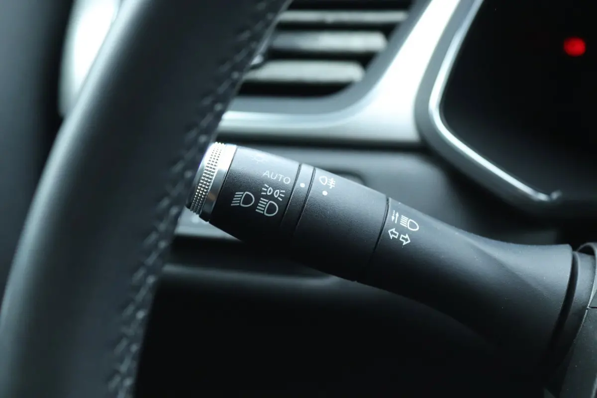 1.6 E-Tech Plug-in Hybrid / Carplay / Camera