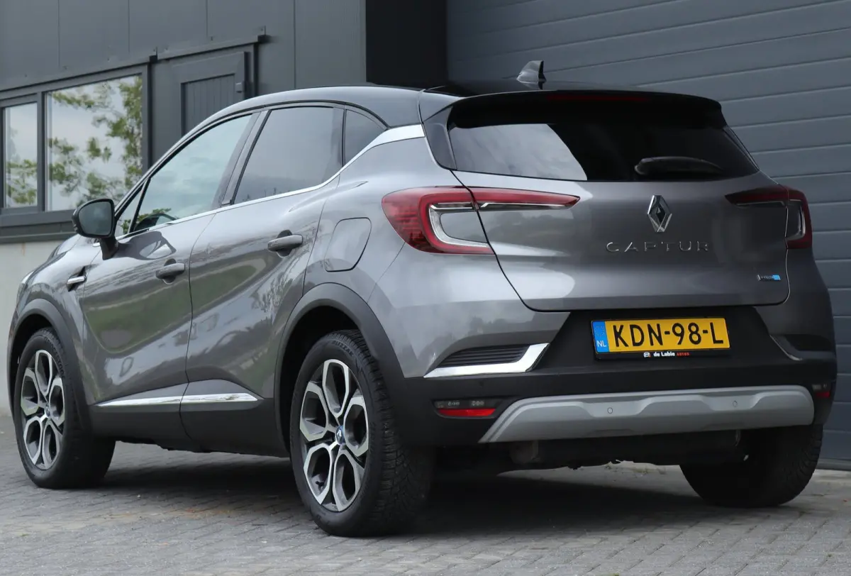 1.6 E-Tech Plug-in Hybrid / Carplay / Camera