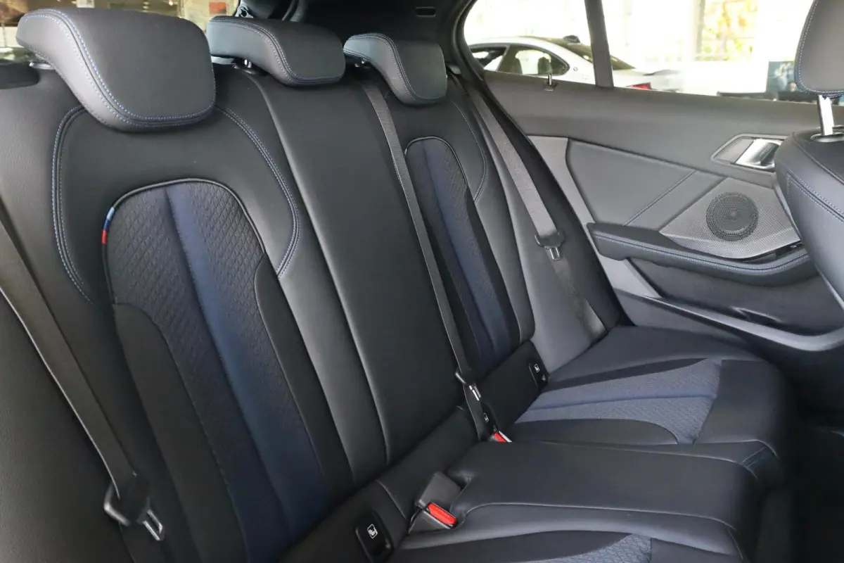 118i Executive | M Sport | Live Cockpit Professional | Stoelverwarming | Apple Carplay/Android Auto