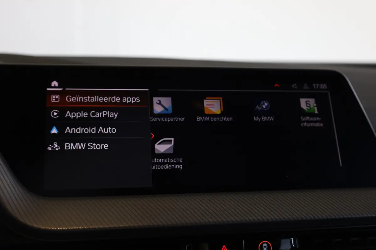 118i Executive | M Sport | Live Cockpit Professional | Stoelverwarming | Apple Carplay/Android Auto