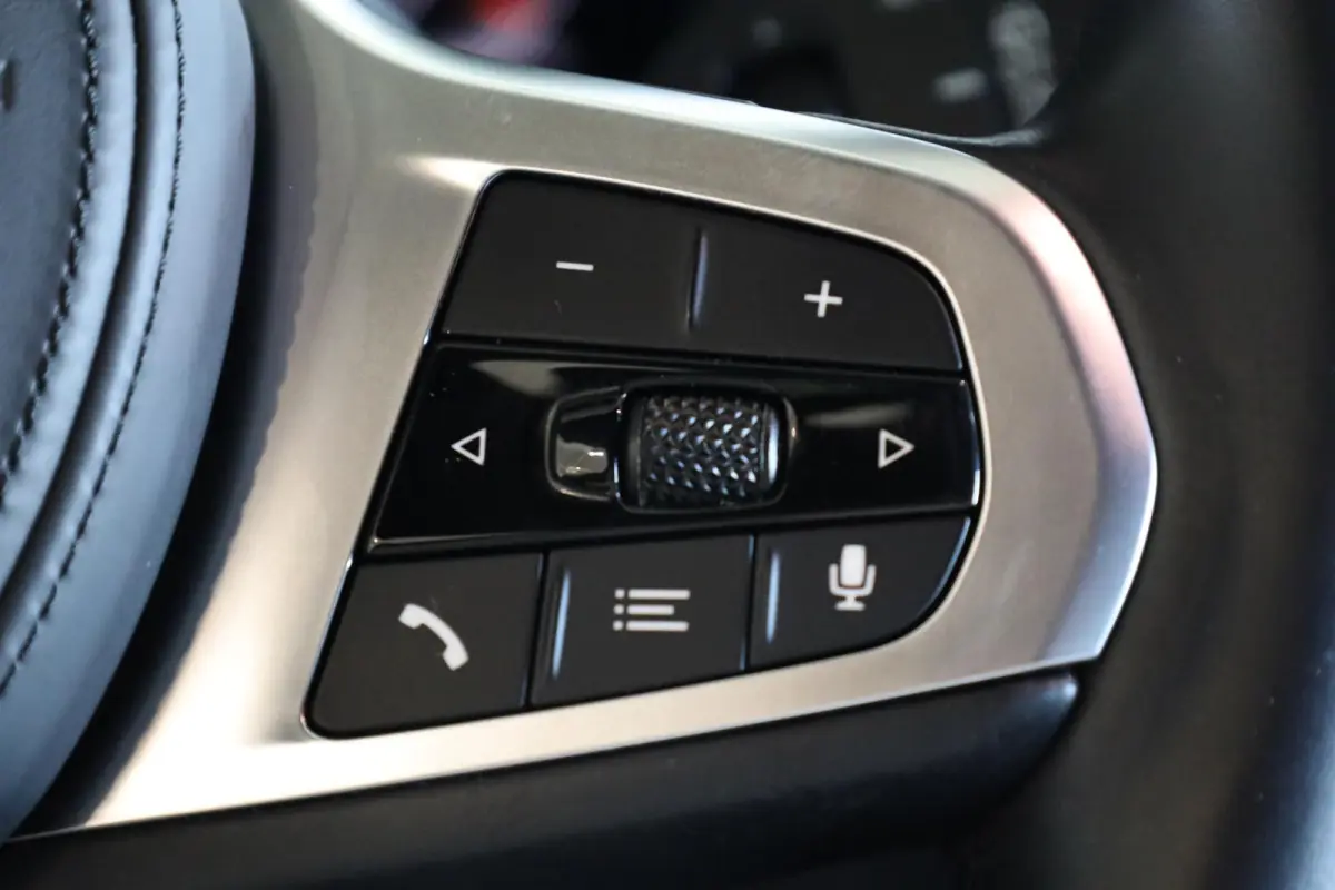 118i Executive | M Sport | Live Cockpit Professional | Stoelverwarming | Apple Carplay/Android Auto