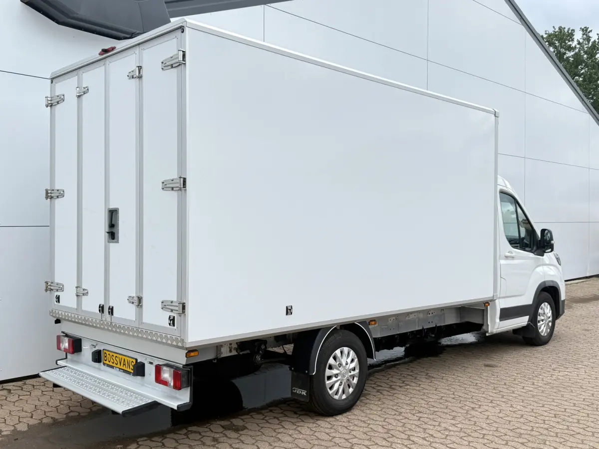 65kWh 204PK Elektrisch! 171km WLTP Elektrische Bakwagen Achterdeuren Airco ACC Carplay Camera Parkeersensoren Voor Meubelbak Koffer